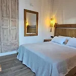Aphrodite Aparthotel 4*