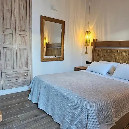 Aphrodite Apart Otel 4*